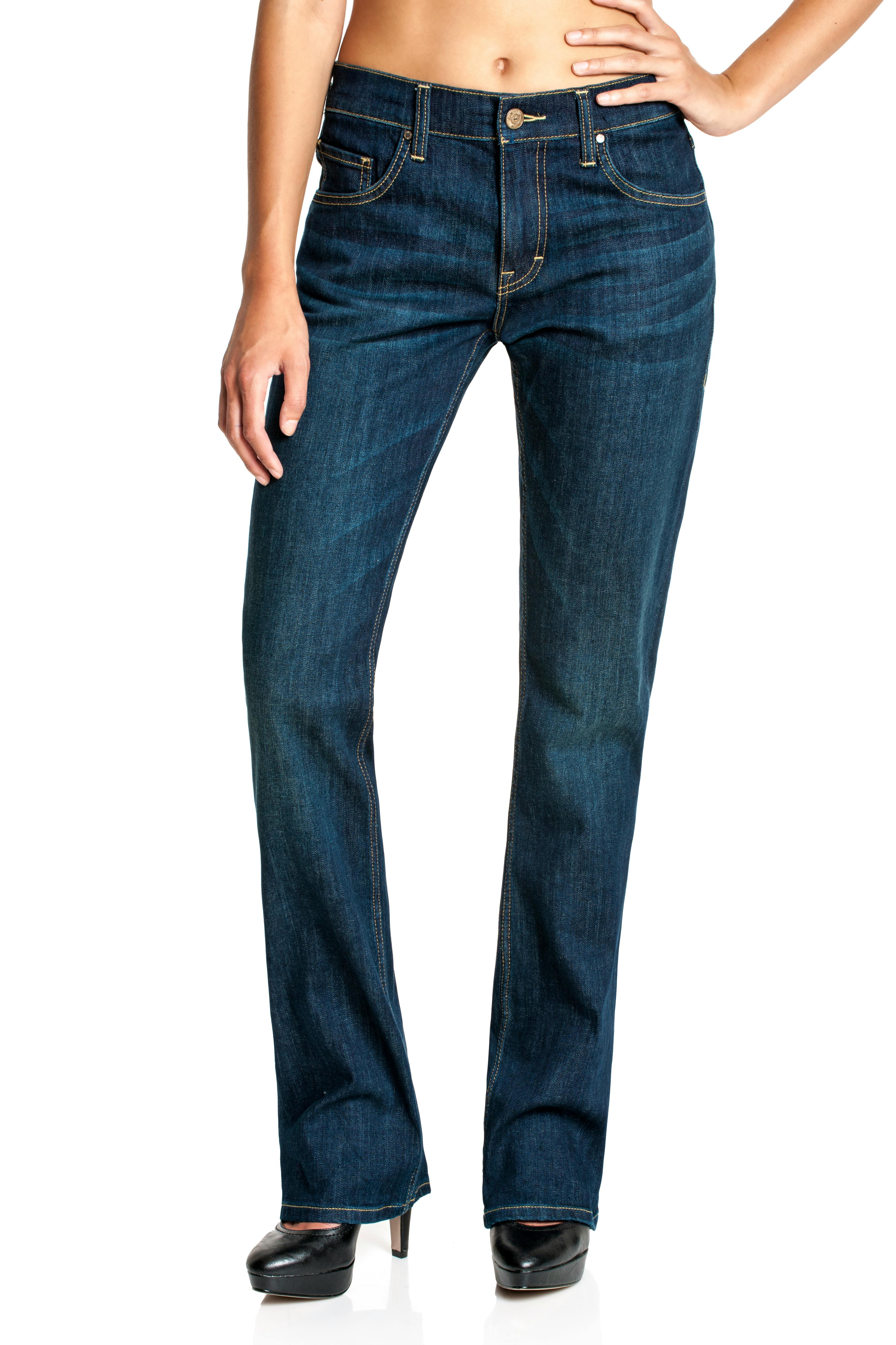 Artikel klicken und genauer betrachten! - Mustang Jeans Sissy 520 im 5-Pocket-StyleDie Mustang Sissy Jeans ist besonders für weiblichere Rundungen sehr gut geeignet. Der Bund sitzt auf der Taille, das Bein ist entsprechend der Bootcut-Schnittform leicht ausgestellt. | im Online Shop kaufen